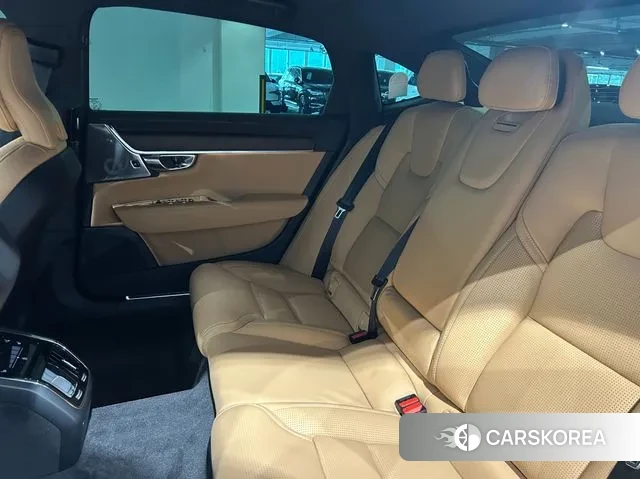 Volvo S90 2025 Черный из Кореи, фото 2