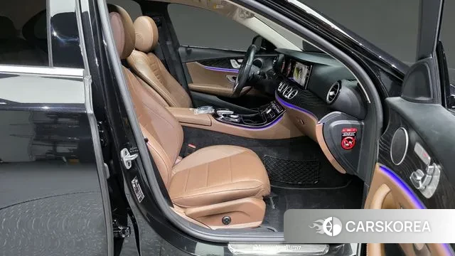 Mercedes-Benz E-Class W213 2020 Черный из Кореи, фото 2