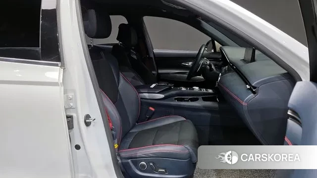 Genesis GV70 2022 Белый из Кореи, фото 2