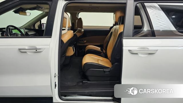 Kia Carnival 4th generation 2023 Белый из Кореи, фото 2