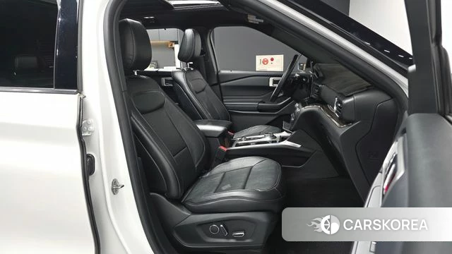 Ford Explorer 6th Generation 2020 Белый из Кореи, фото 2