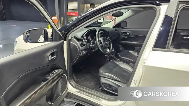 Jeep Compass 2nd Generation 2018 Белый из Кореи, фото 2