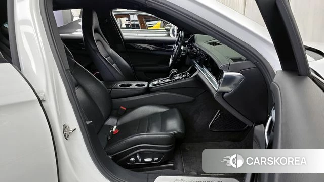 Porsche Panamera (971) 2018 Белый из Кореи, фото 2