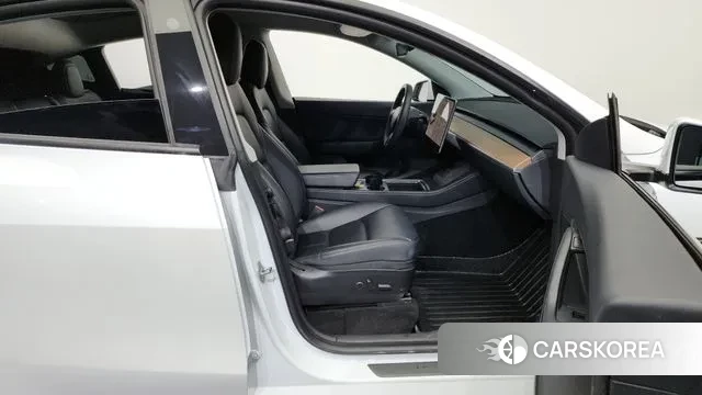 Tesla Model Y 2021 Белый из Кореи, фото 2