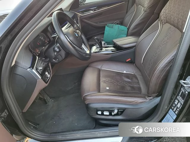 BMW 5 Series (G30) 2022 Черный из Кореи, фото 2