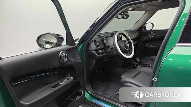 Mini Cooper Countryman 2023 Зеленый из Кореи, фото 2