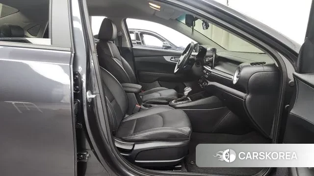 Kia The New K3 2nd generation 2021 Серый из Кореи, фото 2