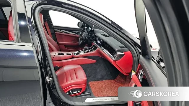 Porsche Panamera (971) 2018 Черный из Кореи, фото 2