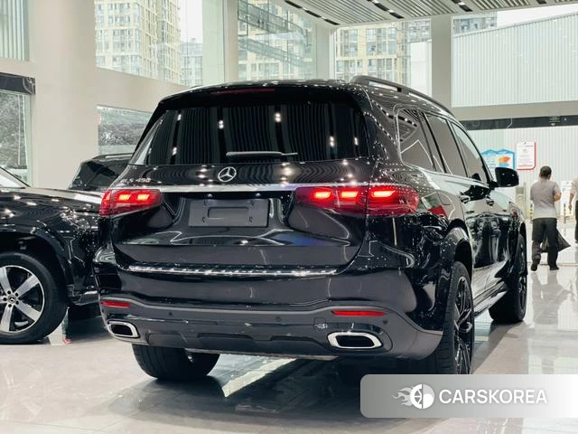 Mercedes-Benz GLS 2024 Черный из Китая, фото 2
