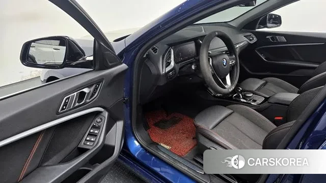 BMW 1 Series (F40) 2020 Синий из Кореи, фото 2