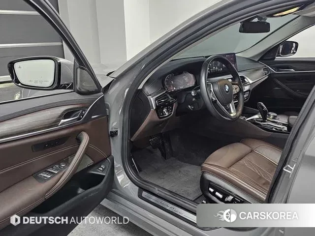 BMW 5 Series (G30) 2020 Серебристо-серый из Кореи, фото 2