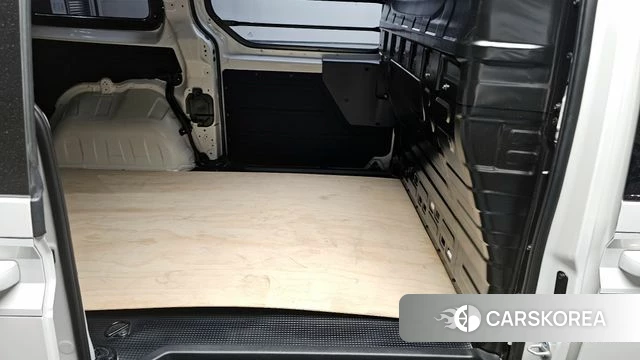 Hyundai Staria 2025 Белый из Кореи, фото 2