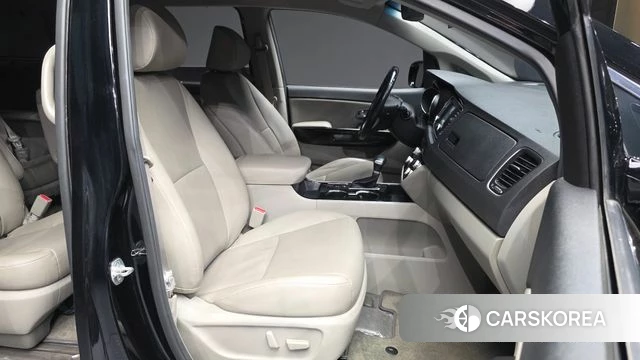 Kia The New Carnival 2019 Черный из Кореи, фото 2