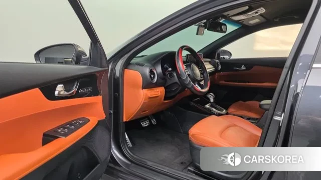 Kia The New K3 2nd generation 2022 Серый из Кореи, фото 2