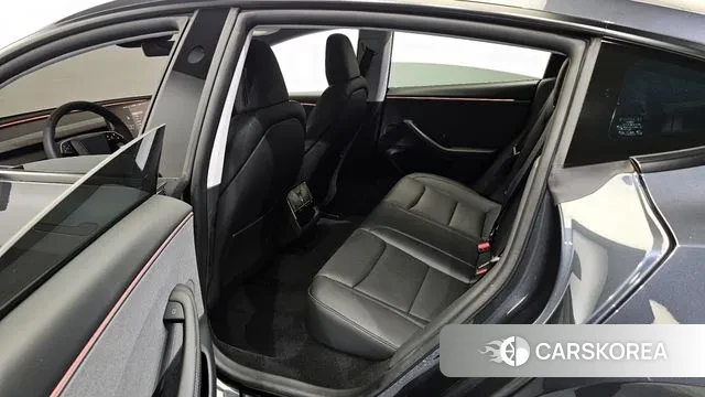 Tesla Model 3 2025 Серый из Кореи, фото 2