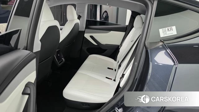 Tesla Model Y 2025 Серый из Кореи, фото 2