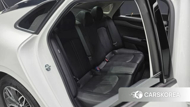 Kia K5 3rd generation 2023 Белый из Кореи, фото 2