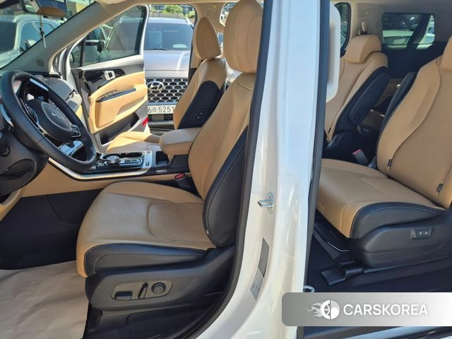 Kia Carnival 4th generation 2023 Белый из Кореи, фото 2