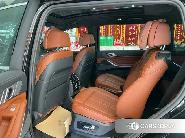 BMW X7 2021 Черный из Китая, фото 2