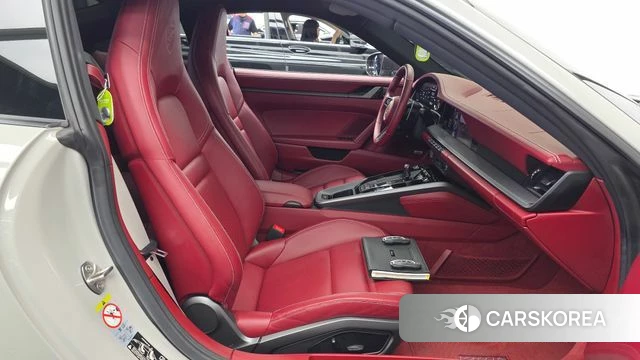 Porsche 911(992) 2021 Серебристо-серый из Кореи, фото 2