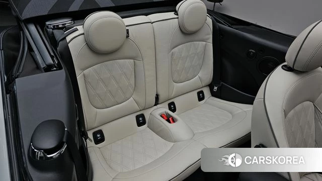 Mini Cooper S Convertible 2022 Серебряный из Кореи, фото 2
