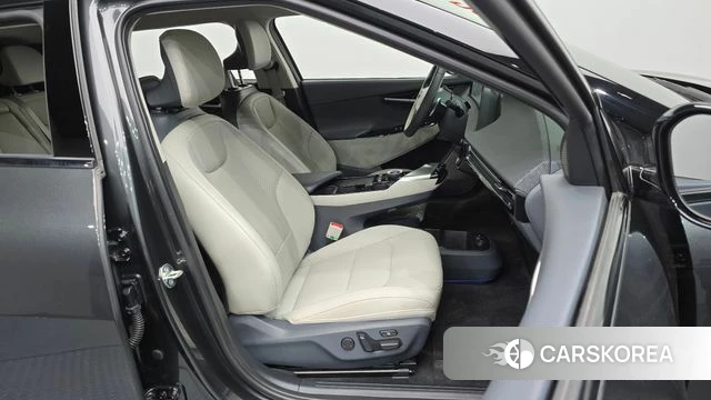 Kia EV6 2023 Серый из Кореи, фото 2