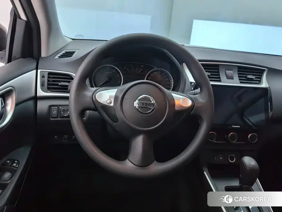 Nissan Sylphy 2023 Белый из Китая, фото 2