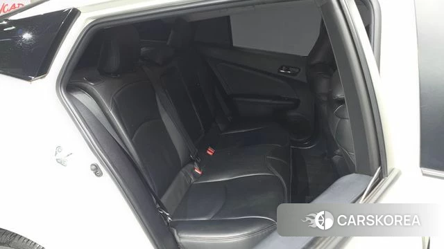 Toyota Prius 4th Generation 2018 Белый из Кореи, фото 2
