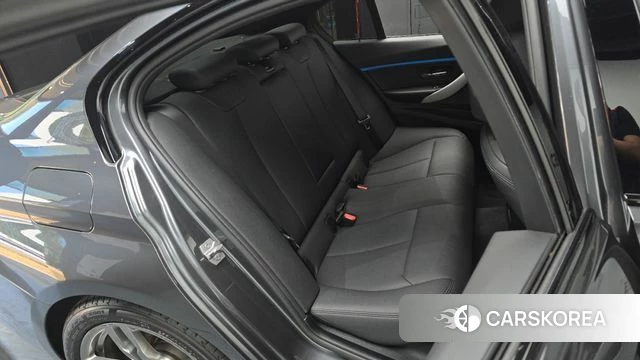 BMW 3 Series (F30) 2018 Серый из Кореи, фото 2