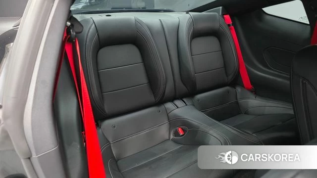 Ford Mustang 7th Generation 2024 Черный из Кореи, фото 2