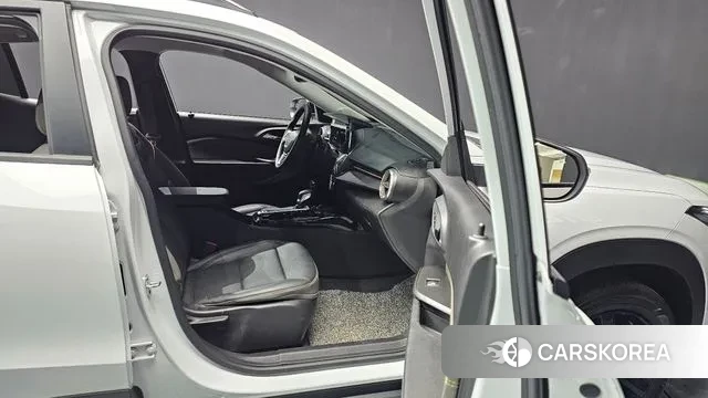 Chevrolet (GM Daewoo) Trax Crossover 2024 Белый из Кореи, фото 2