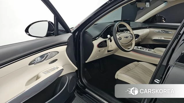 Genesis GV70 2021 Черный из Кореи, фото 2