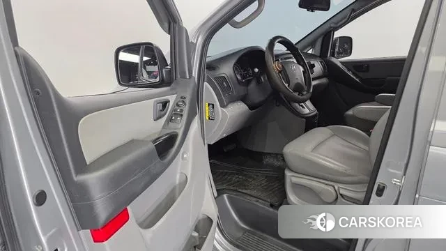 Hyundai The New Grand Starex 2020 Серебристо-серый из Кореи, фото 2