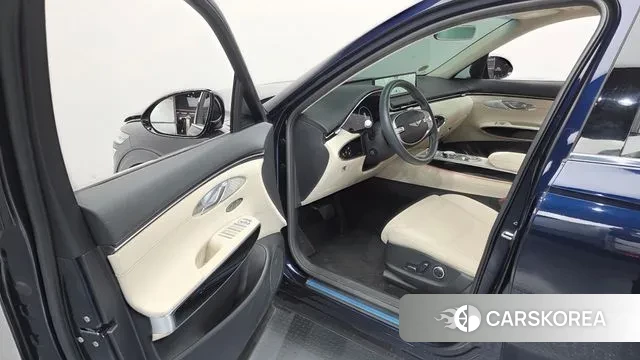 Genesis GV70 2023 Синий из Кореи, фото 2