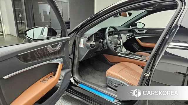 Audi A6 (C8) 2023 Черный из Кореи, фото 2