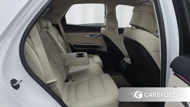 Genesis GV70 2024 Белый из Кореи, фото 2