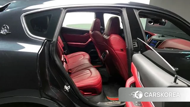 Maserati Levante 2019 Черный из Кореи, фото 2