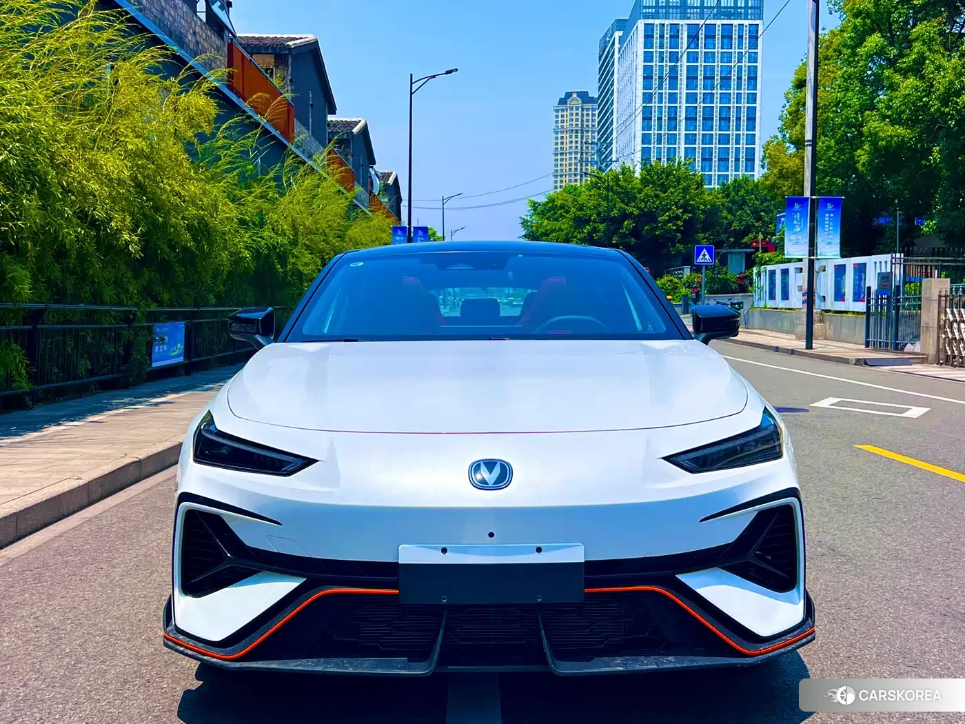 Chang'an Changan UNI-V 2026 Белый из Китая, фото 2
