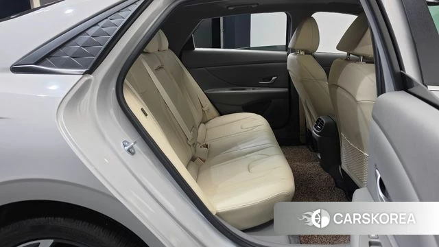 Hyundai The New Avante (CN7) 2025 Серебристо-серый из Кореи, фото 2