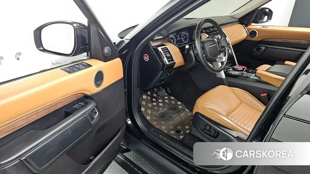 Land Rover Discovery 5 2019 Черный из Кореи, фото 2