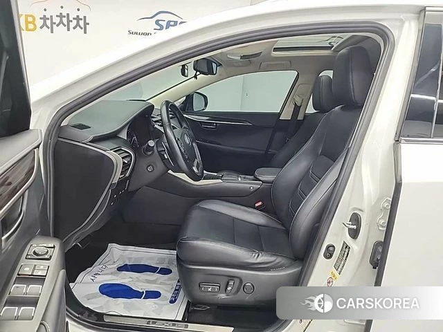 Lexus NX300h 2018 Белый из Кореи, фото 2