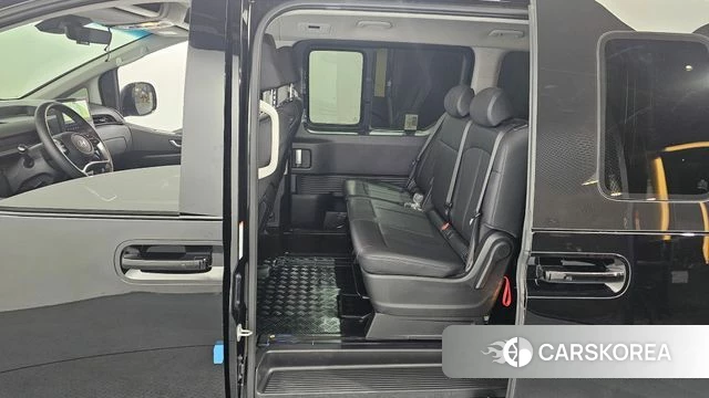 Hyundai Staria 2025 Черный из Кореи, фото 2