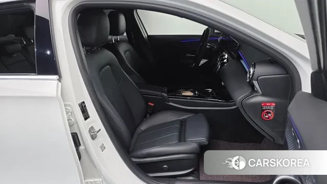 Mercedes-Benz A-Class W177 2024 Белый из Кореи, фото 2