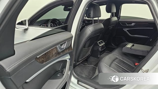 Audi A6 (C8) 2021 Белый из Кореи, фото 2