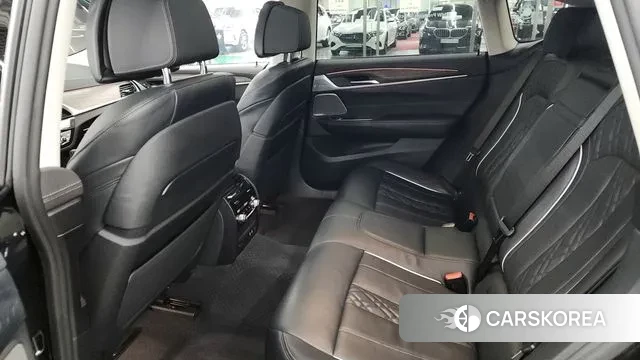 BMW 6 Series GT (G32) 2022 Черный из Кореи, фото 2