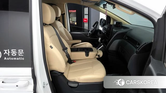 Hyundai Staria 2024 Белый из Кореи, фото 2