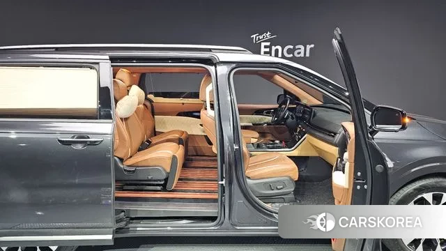 Kia Carnival 4th generation 2023 Черный из Кореи, фото 2