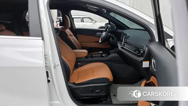 Kia The New Sportage 5th Generation Hybrid 2024 Белый из Кореи, фото 2