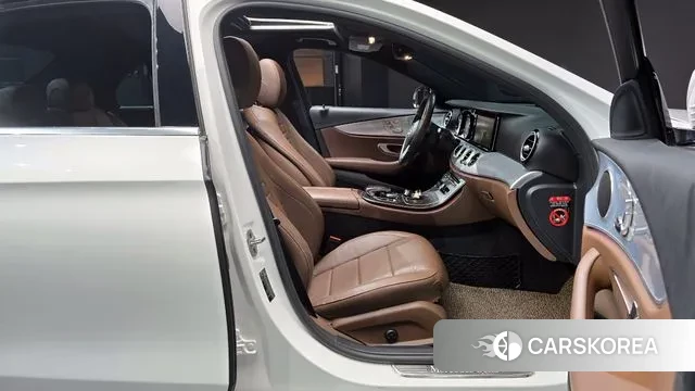 Mercedes-Benz E-Class W213 2019 Белый из Кореи, фото 2