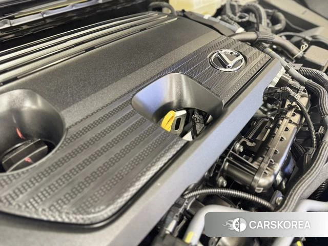 Lexus ES 2023 Серебристо-серый из Китая, фото 2